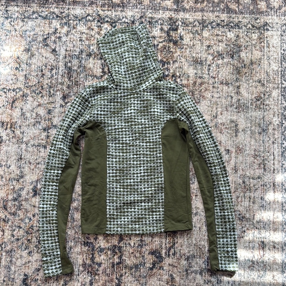 Nike Green Cowl & Turtlenecks workout Sweater